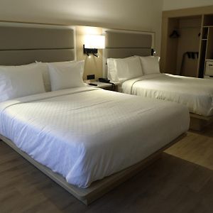 Premium Two queen Beds